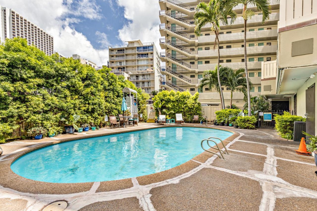 Inviting Waikiki Grand Hotel Room One Block To Beach! โฮโนลูลู ภายนอก รูปภาพ