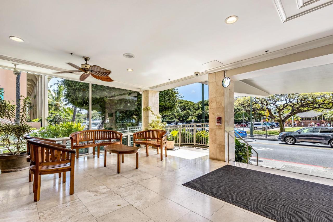 Inviting Waikiki Grand Hotel Room One Block To Beach! โฮโนลูลู ภายนอก รูปภาพ